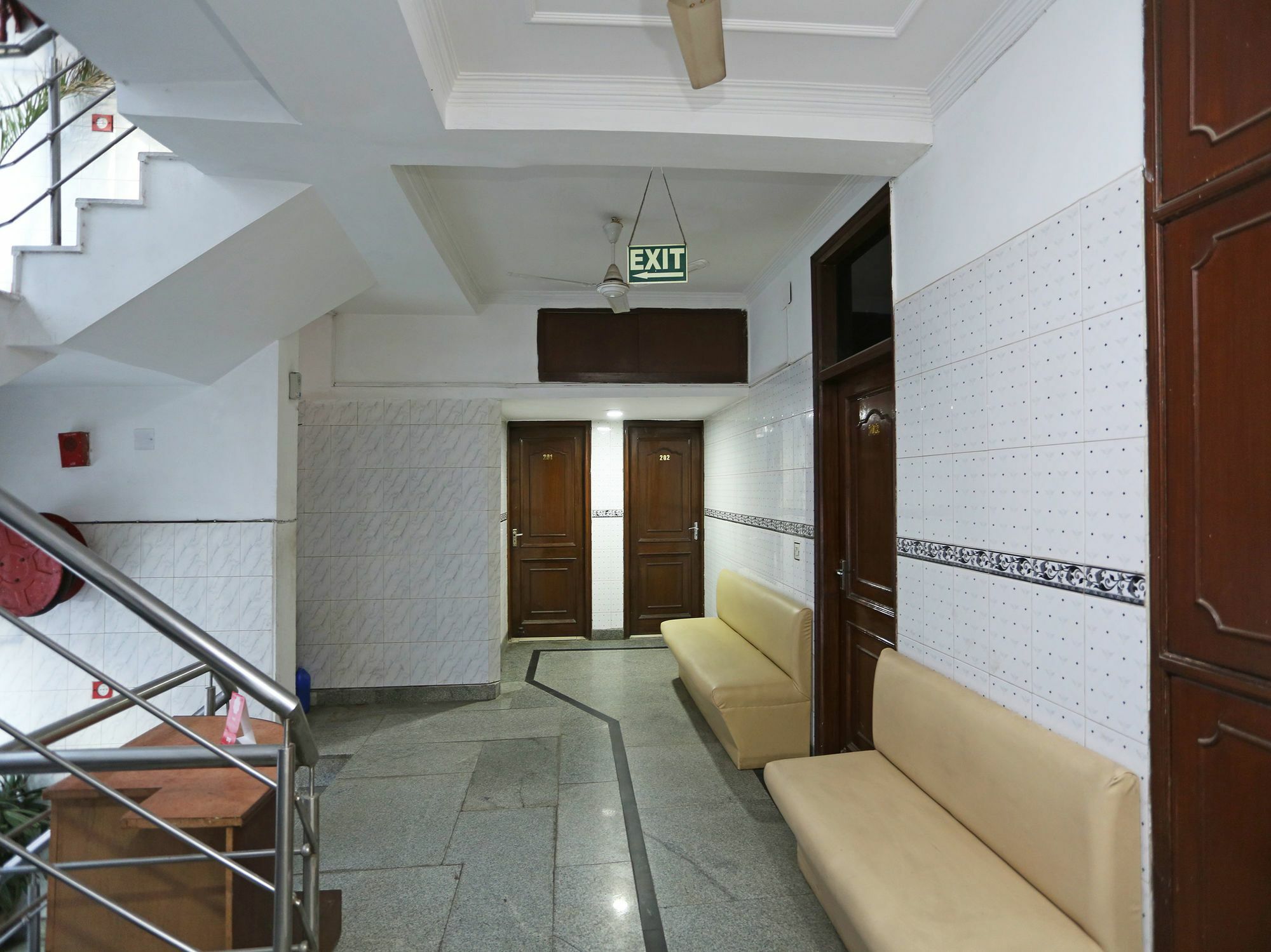 Oyo 472 Hotel Sareen New Delhi Eksteriør billede