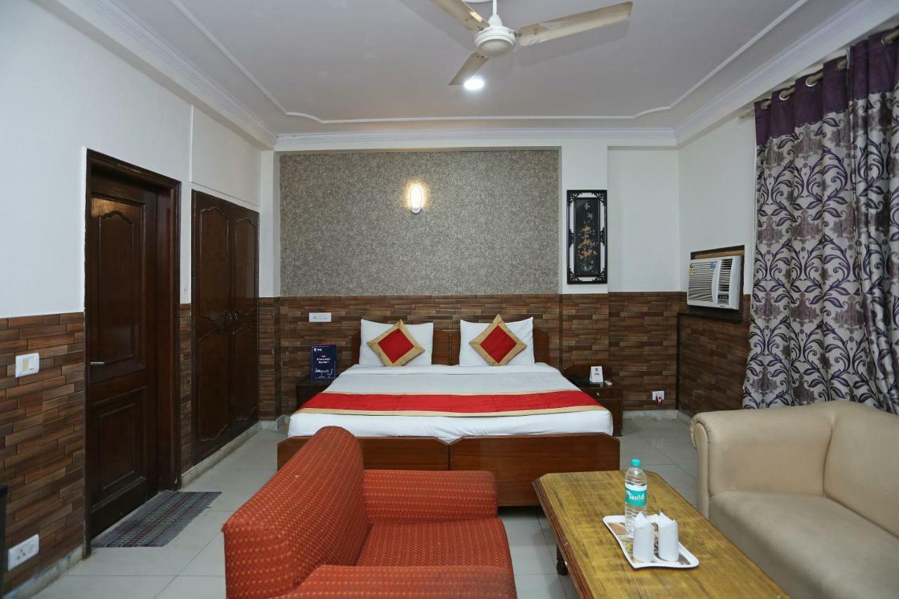 Oyo 472 Hotel Sareen New Delhi Eksteriør billede